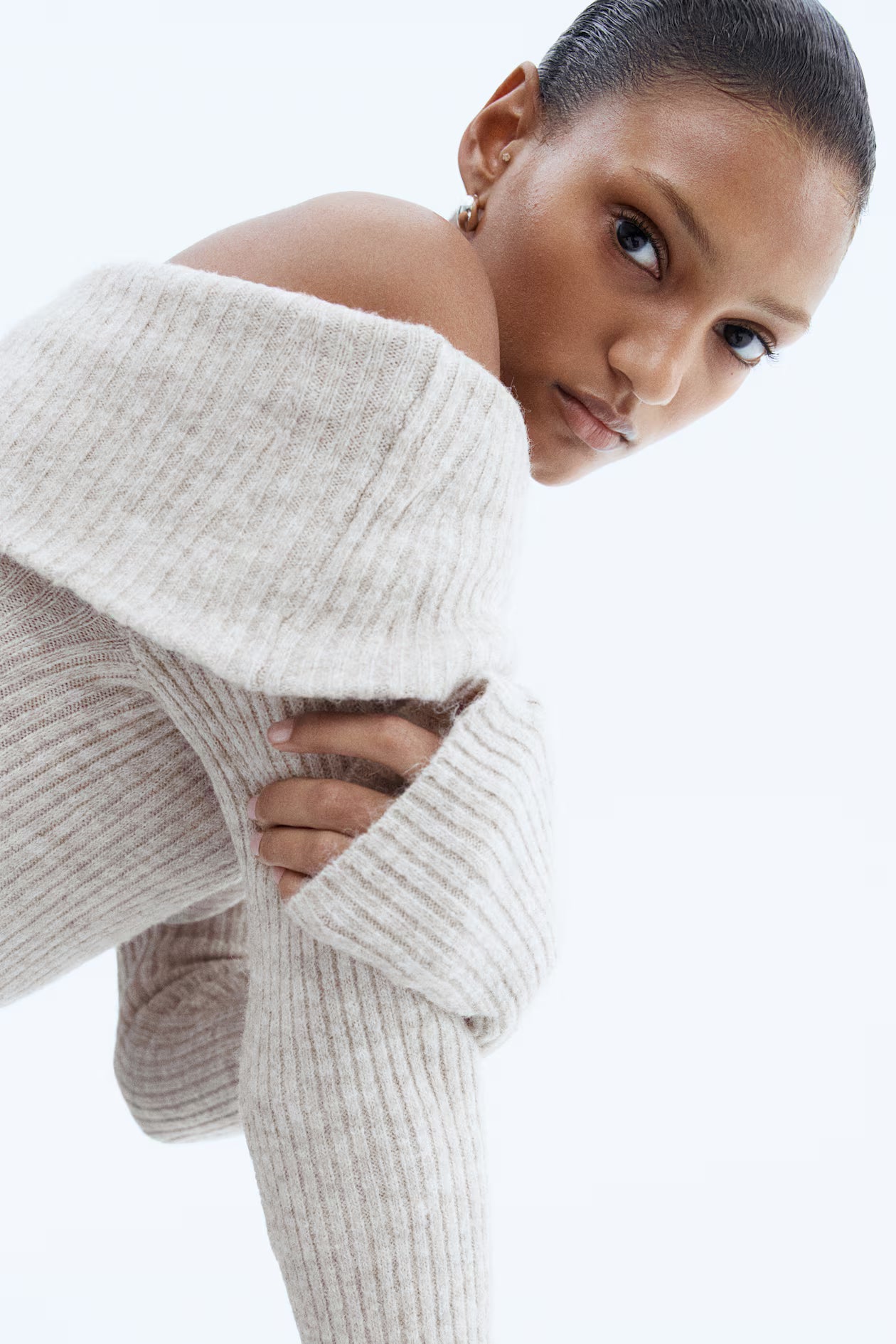 Ribbed off-the-shoulder top