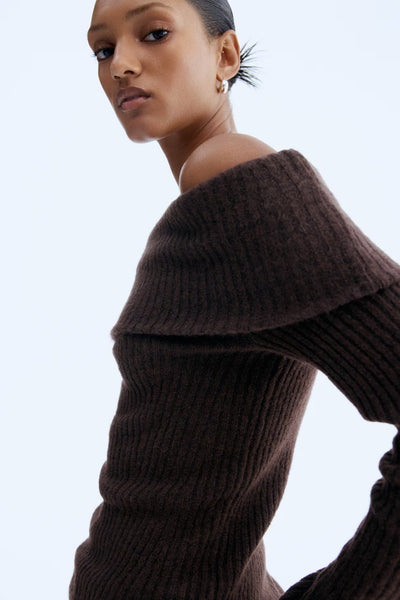 Ribbed off-the-shoulder top