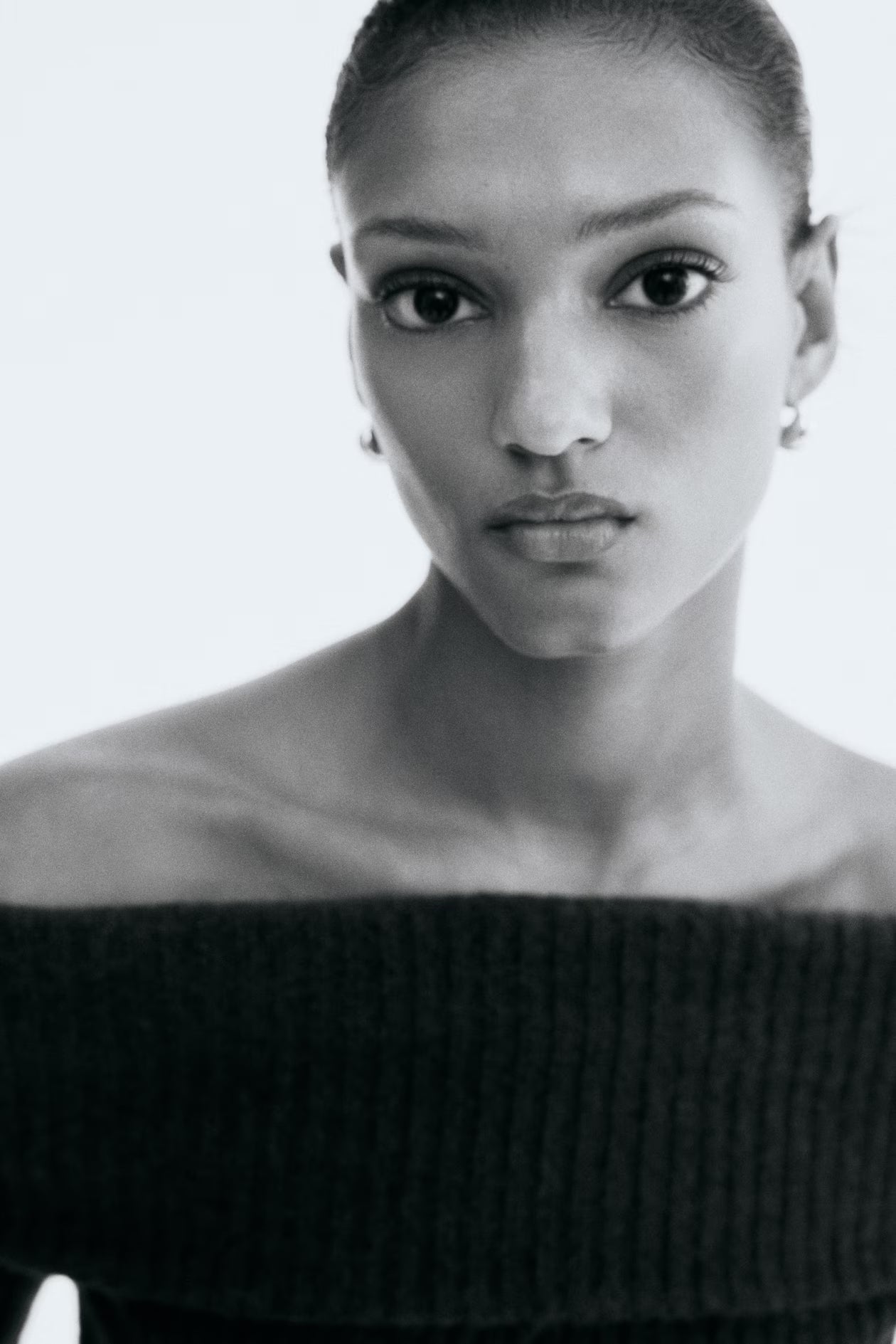 Ribbed off-the-shoulder top